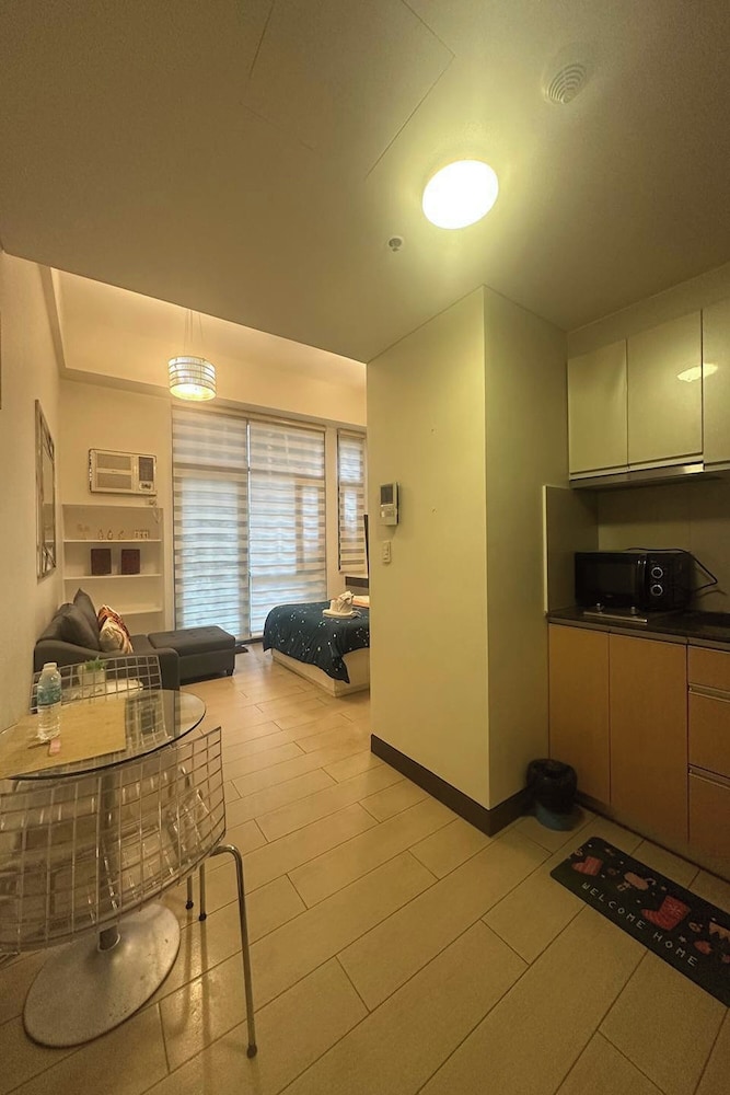 PRS at One Palm Tree Villa near Airport 35/60
