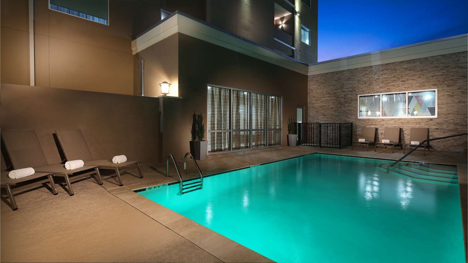 swimming pool spa