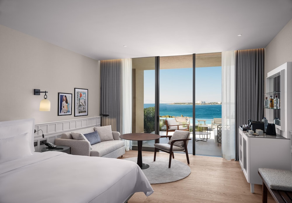 Swim Up, Family Suite, Deluxe, 2 Double Beds, Sea View