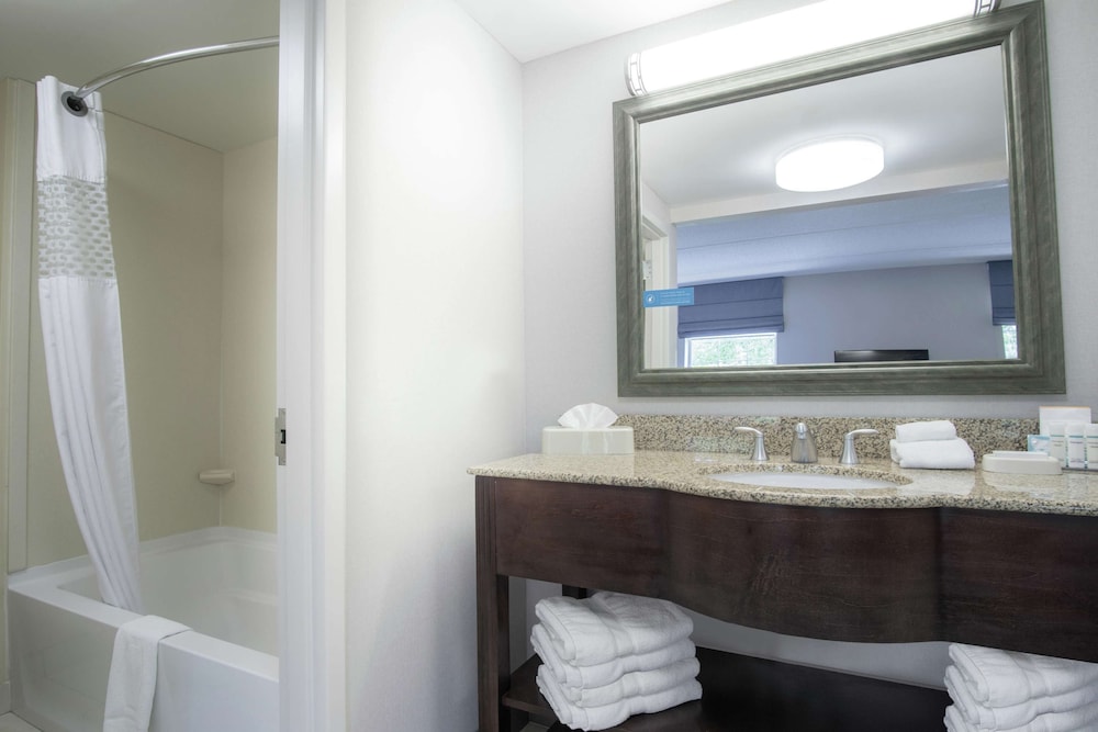Hampton Inn And Suites Berkshires Lenox 22/59