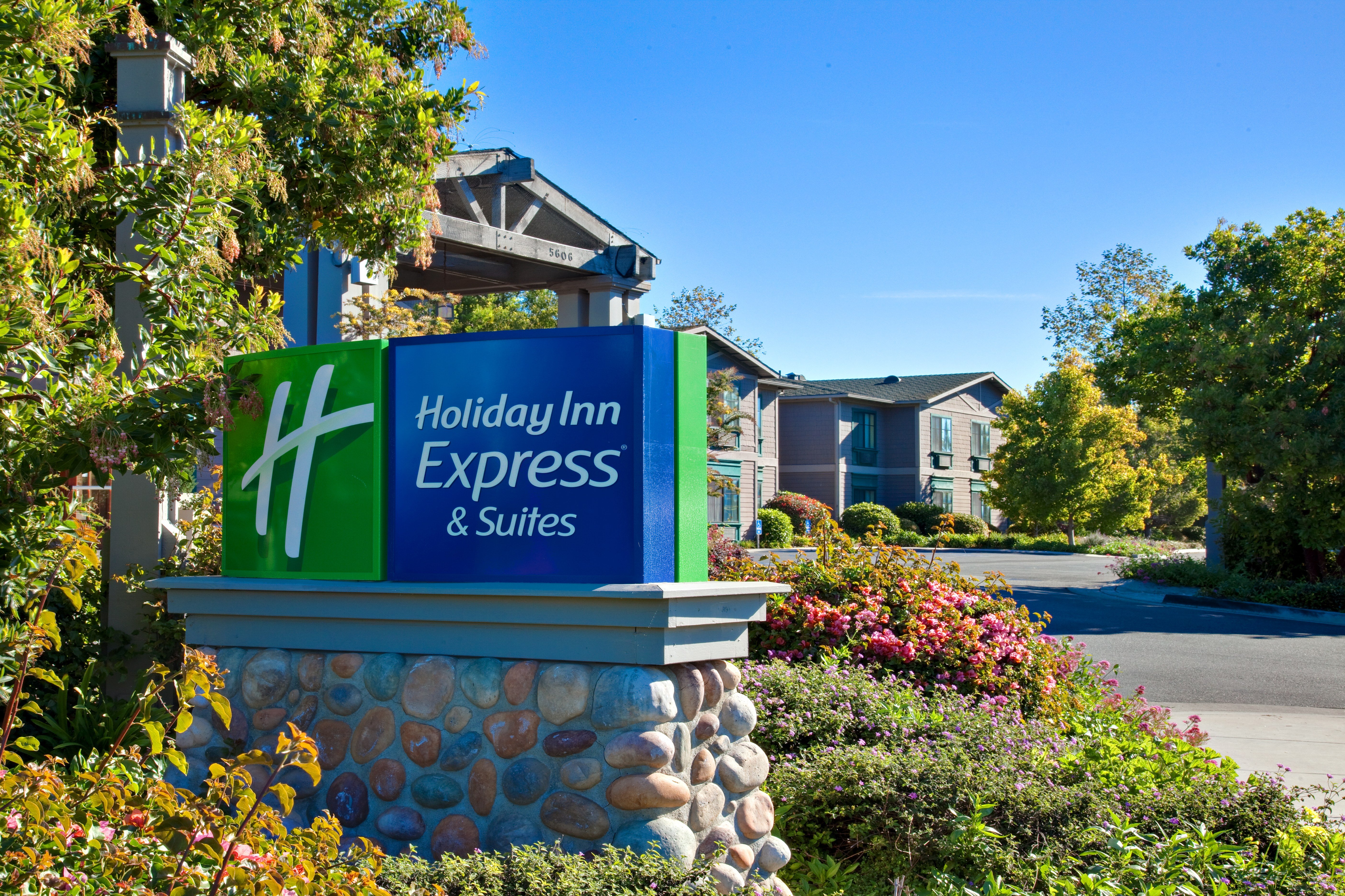 Holiday Inn Express Hotel Suites Carpinteria 4/77