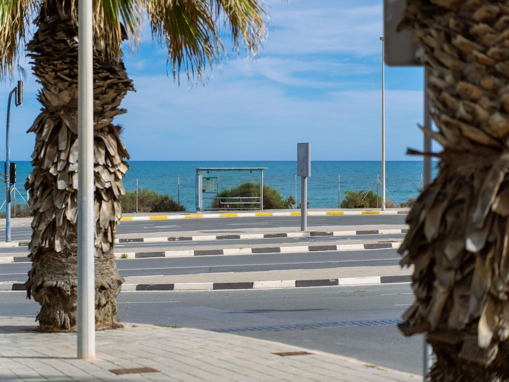 Ibis Alicante 56/60