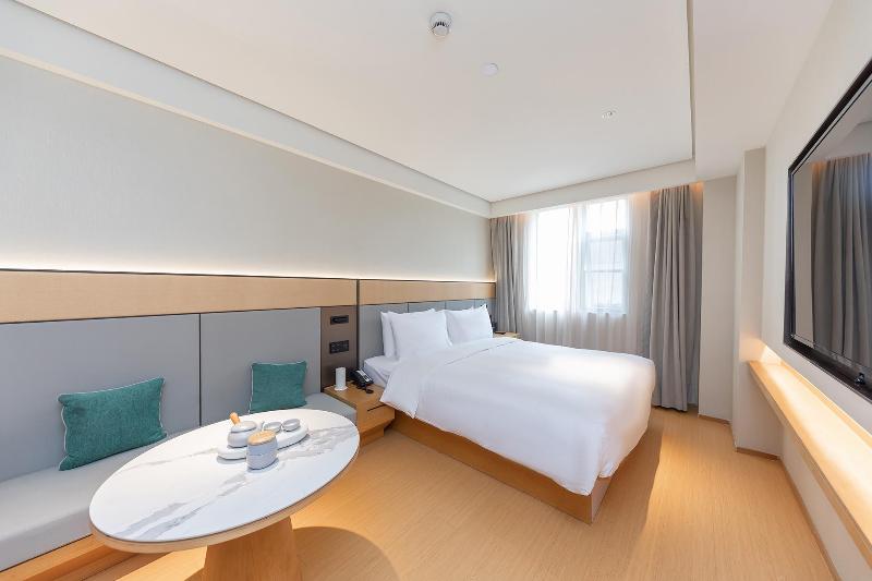 Room, No Window
