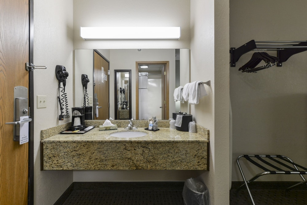 Grand View Inn and Suites 42/42