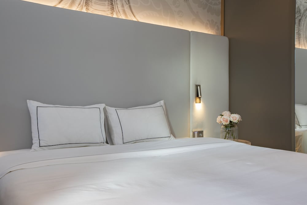 Room, Double Bed