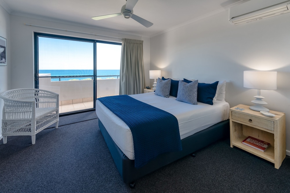 The Point Coolum Beach 21/75