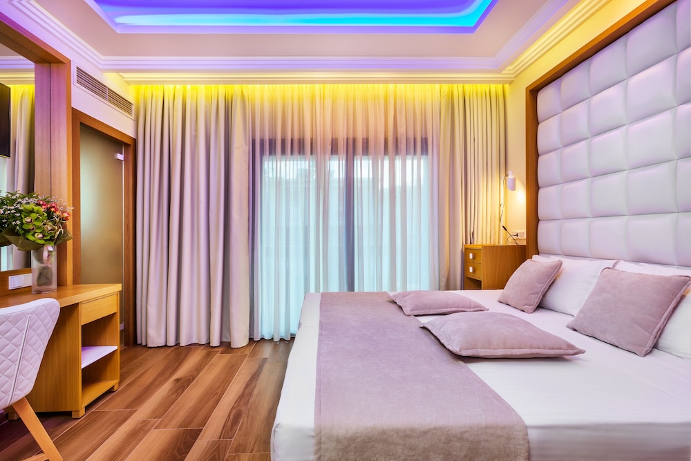 Room, Double Bed, Accessible