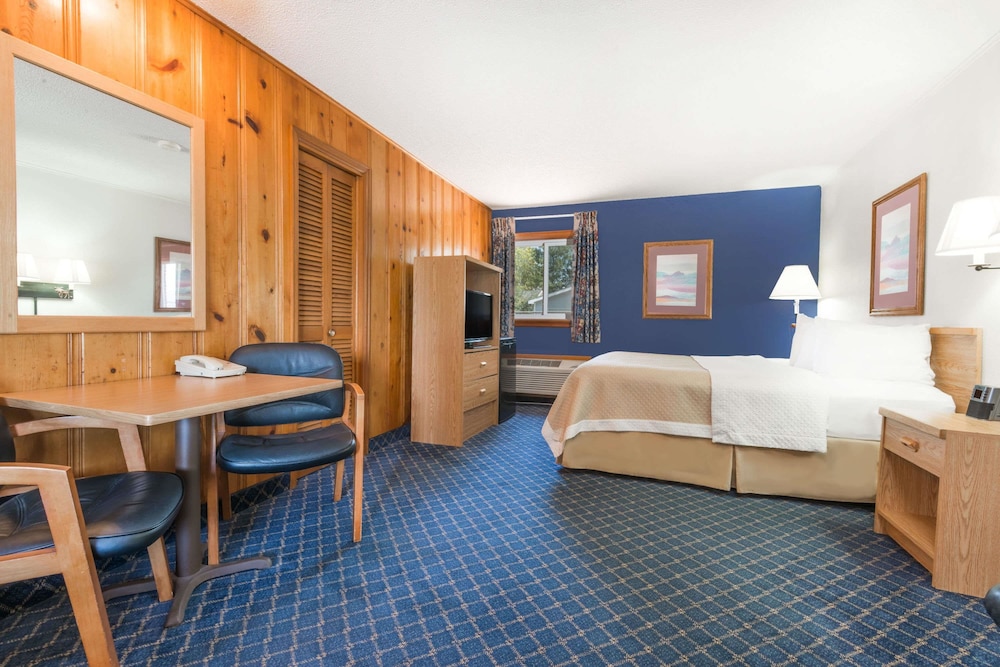 Days Inn by Wyndham Worland 10/16