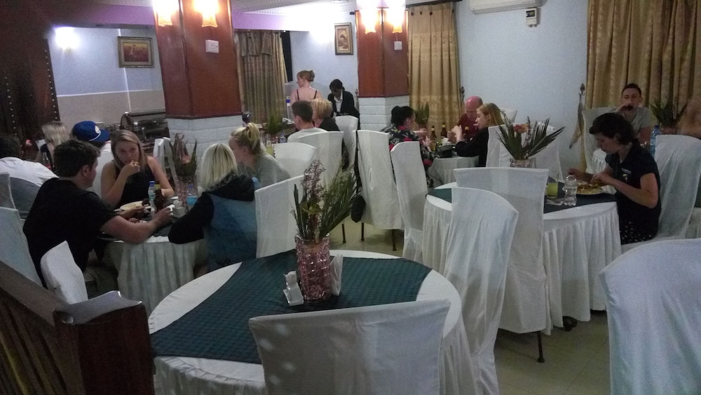 Natron Palace Hotel 41/47