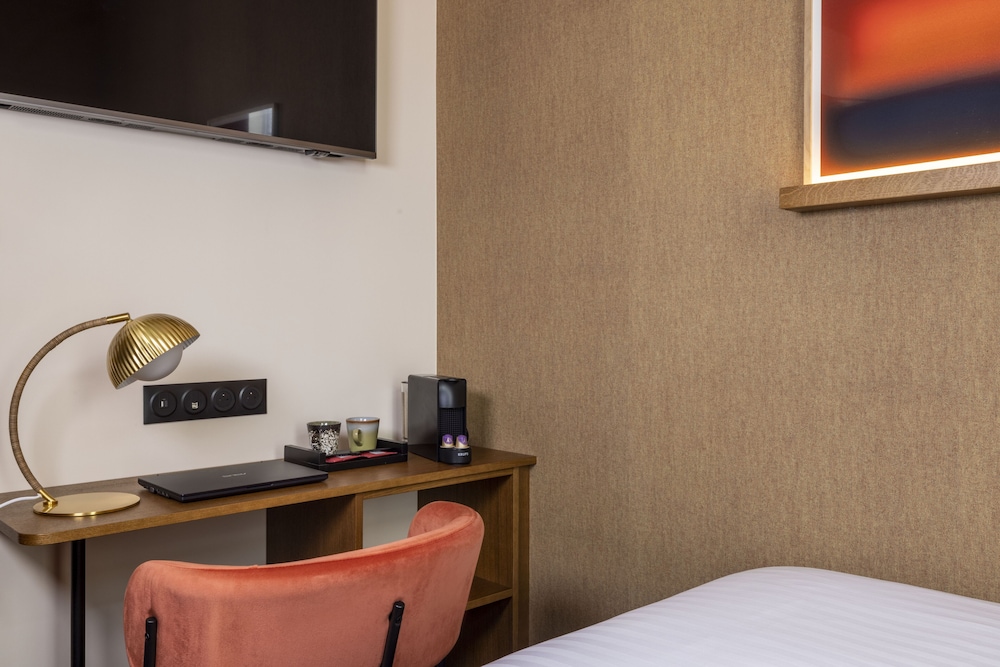 Hotel Ernest 9/49