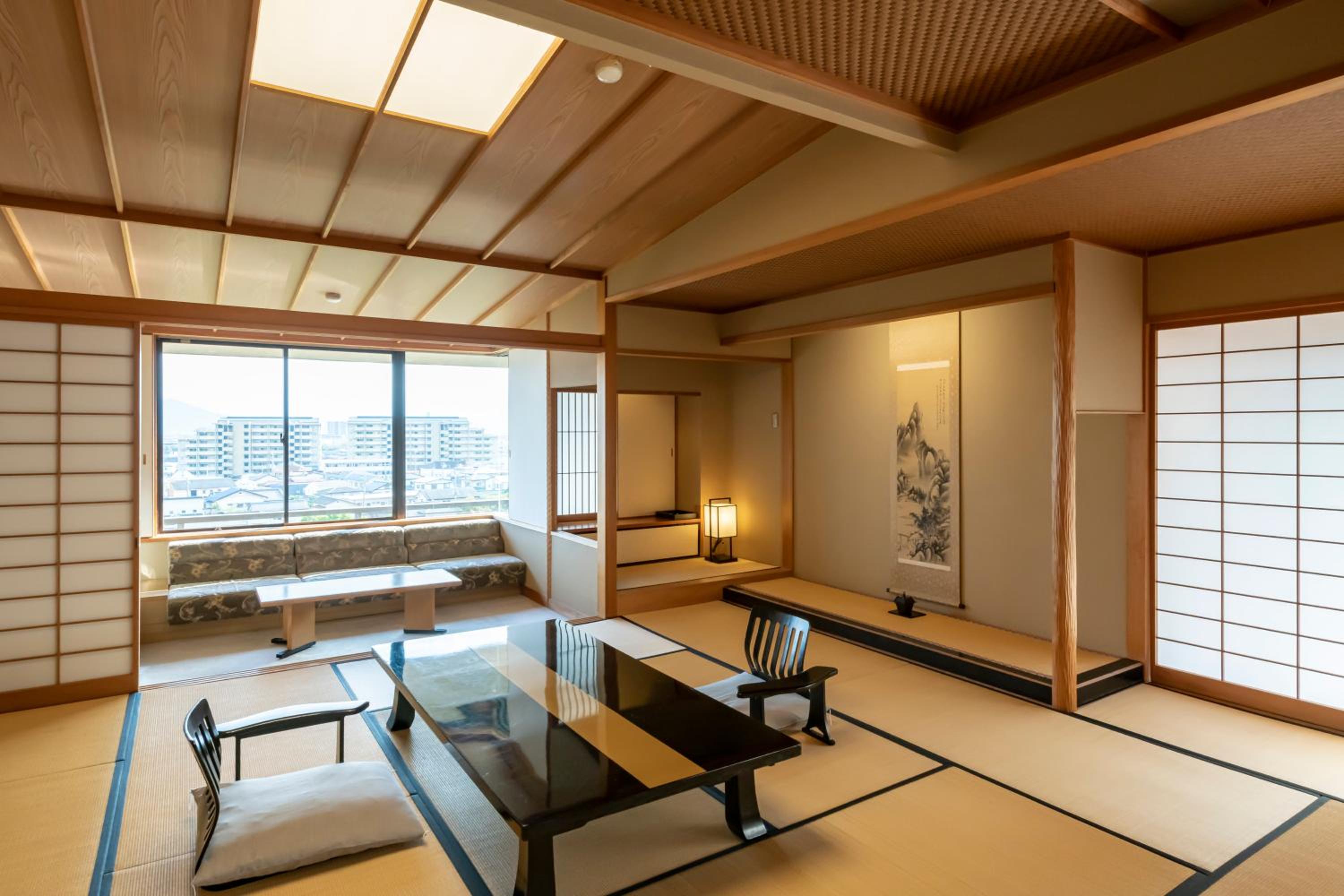 Japanese, 6 Futon Beds