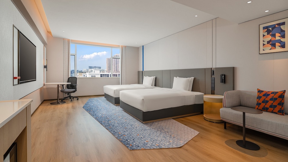 Standard, 2 Queen Beds, Extra Floor Space