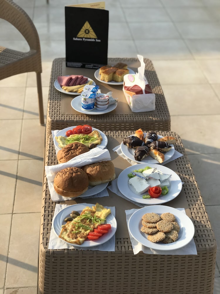 Sahara Pyramids Inn 36/50
