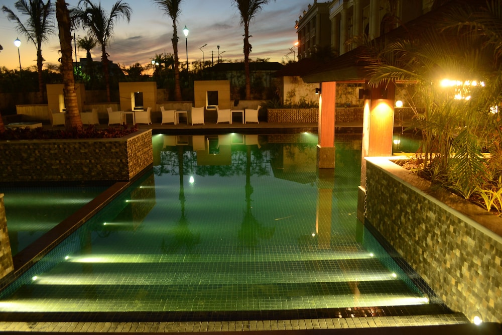 Sheraton Grand Palace Indore Ex the Grand Bhagwati Palace 8/37