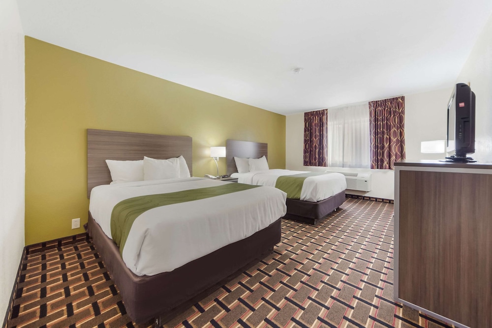 Quality Inn Lincoln Cornhusker 14/30