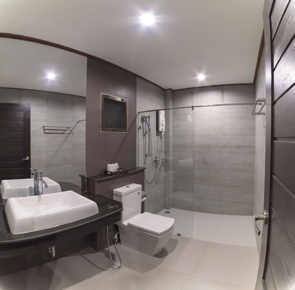 Chanalai Resort And Hotel 36/37