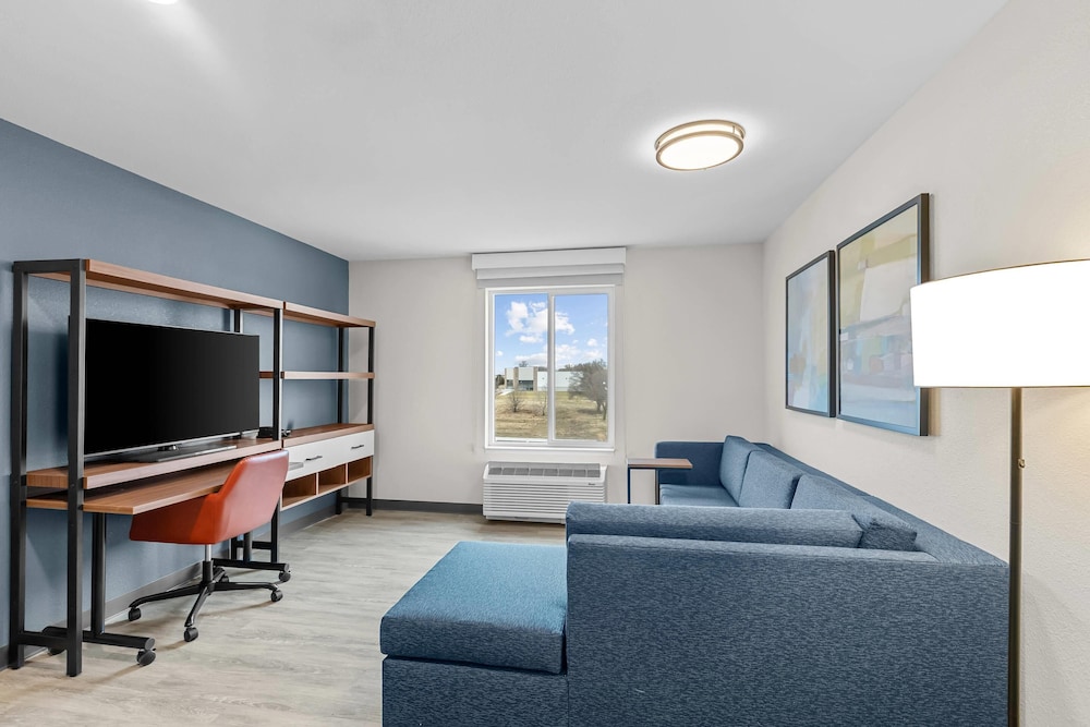 Everhome Suites Wichita Northeast 40/56