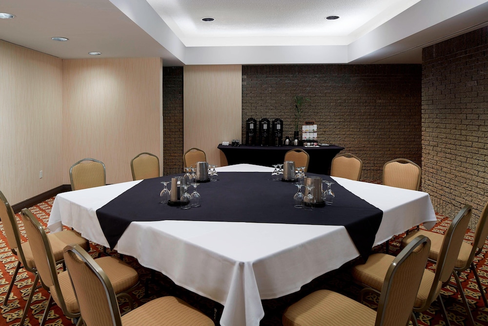 Delta Hotels By Marriott Quebec 41/44