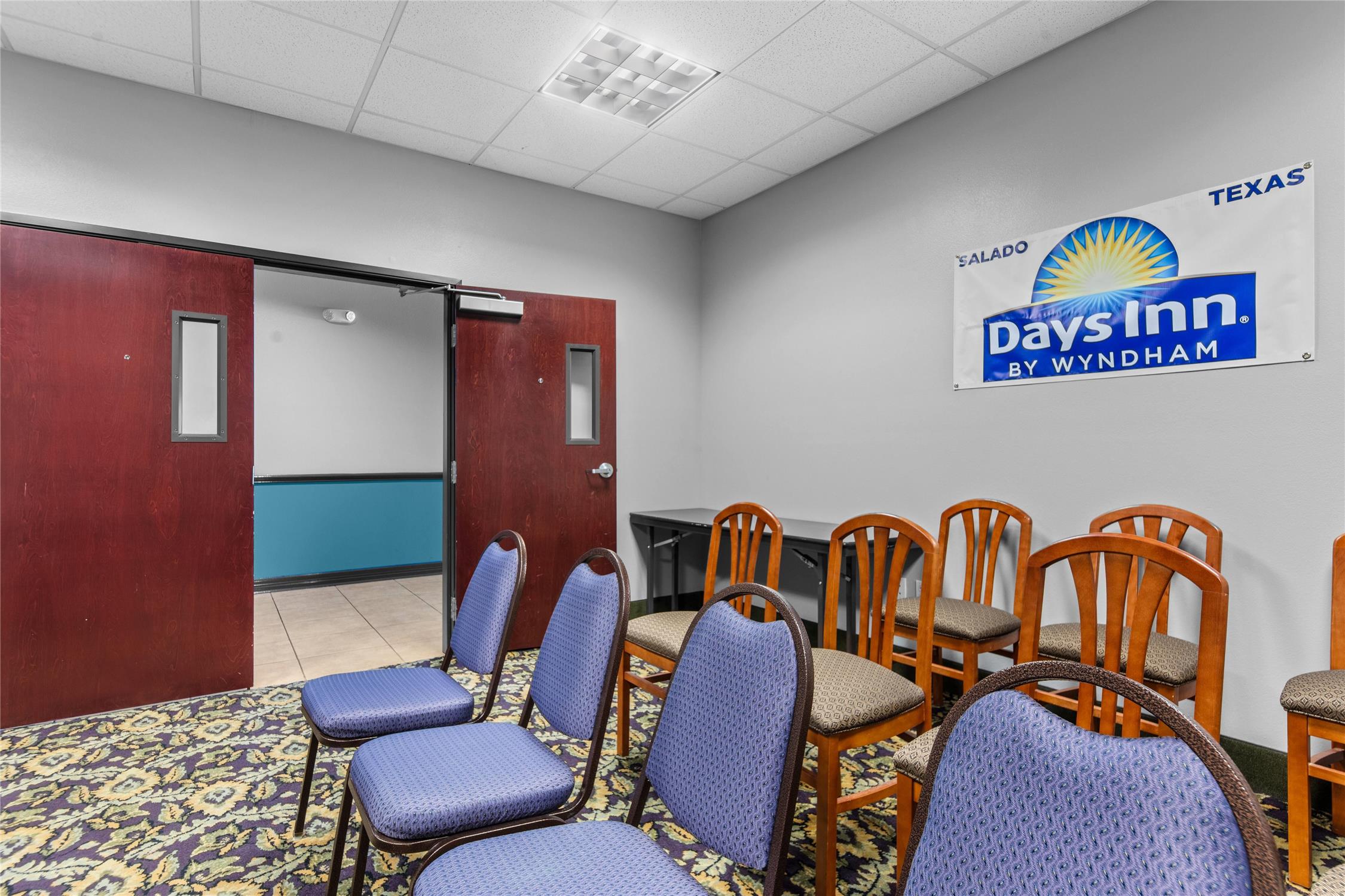 Days Inn by Wyndham Salado 19/24
