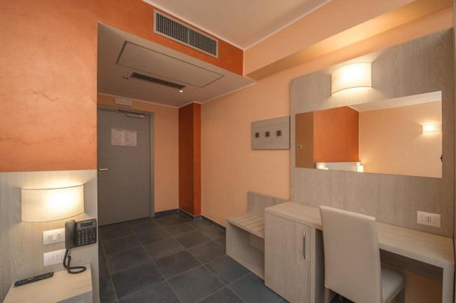 Hotel Testani Colleferro 30/58