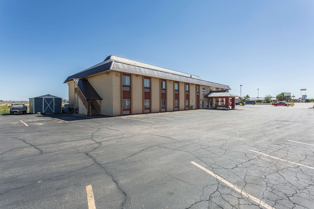 Motel6 Moriarty, NM 54/60