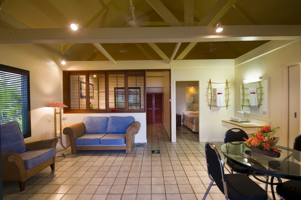 Fiji Hideaway Resort and Spa 30/50
