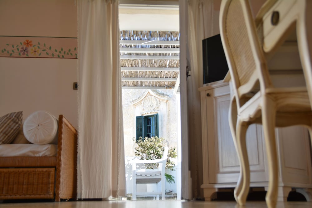 Relais Corte Palmieri 43/71