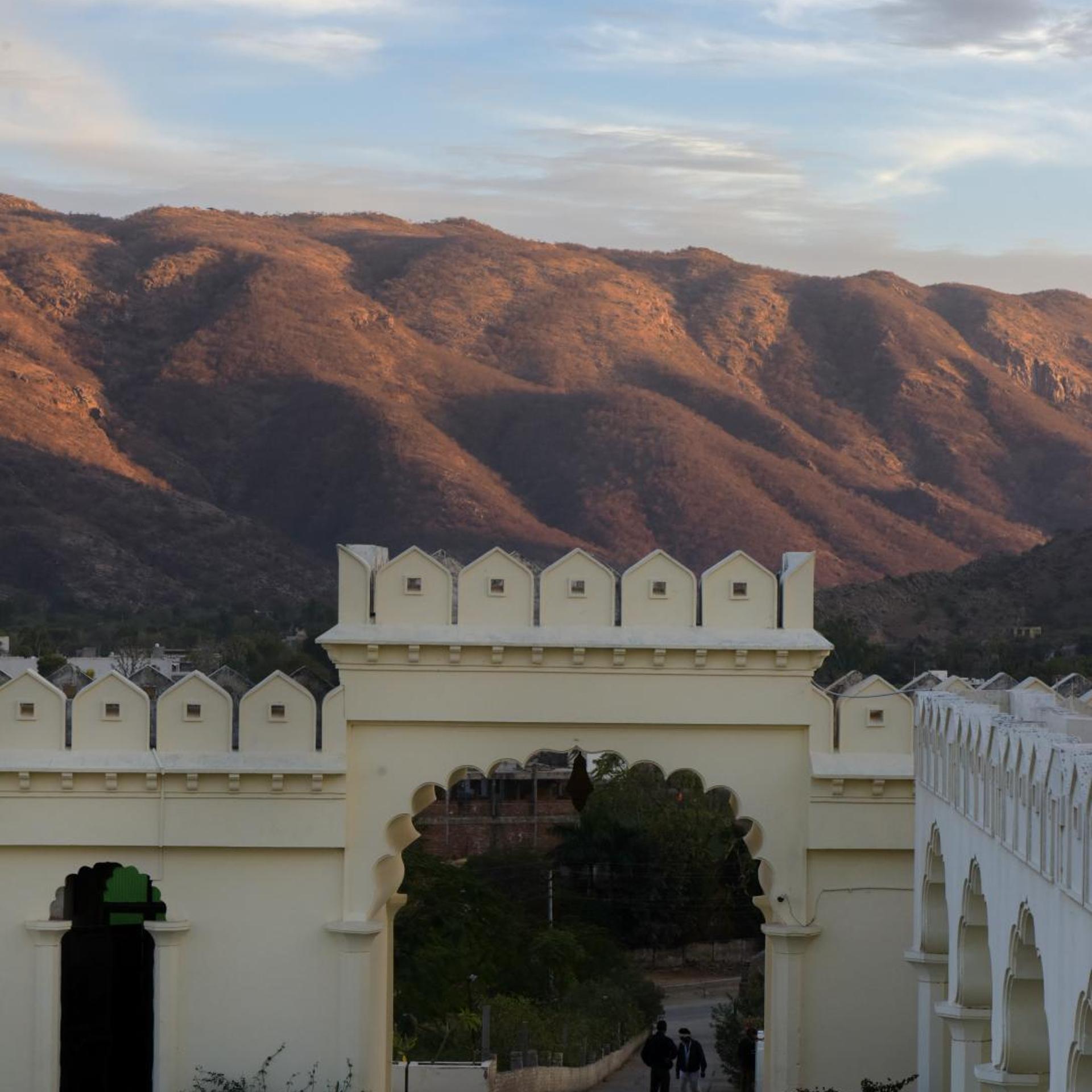 Gulaab Niwaas Palace 3/50