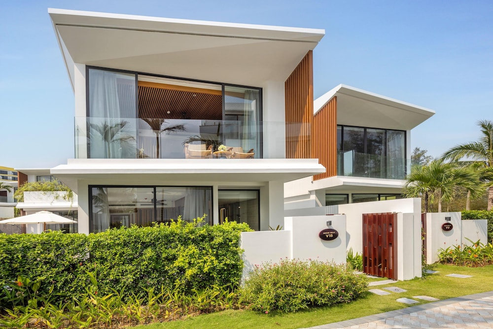Wyndham Royal Beachfront Resort & Spa Hoi An Danang in DIEN BAN