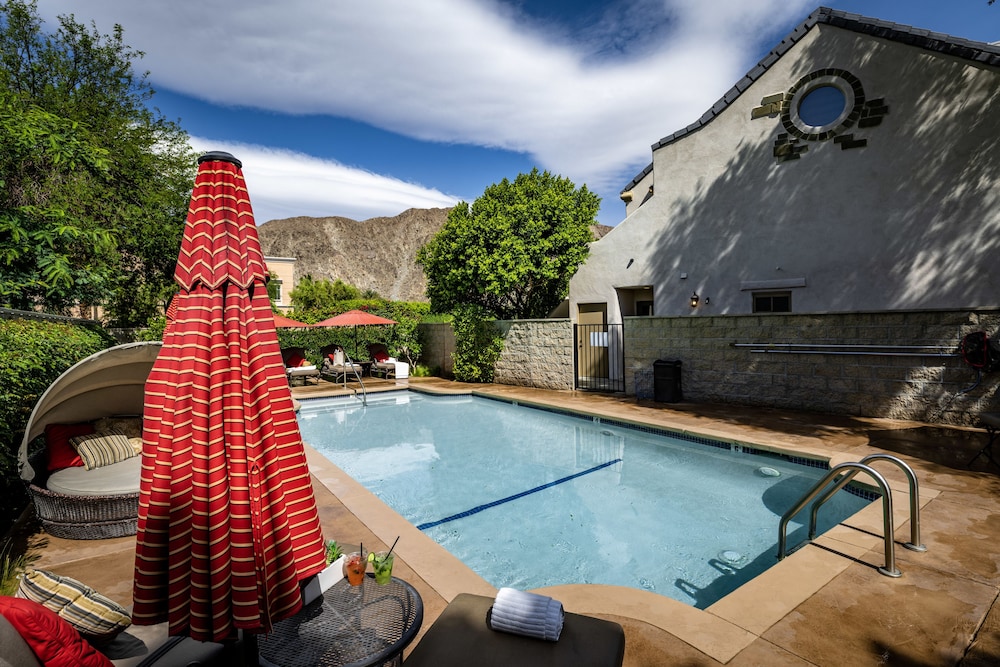 The Chateau at Lake La Quinta 50/78