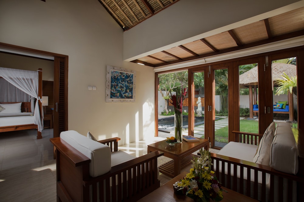 BALI BALIKU BEACH FRONT LUXURY PRIVATE POOL VILLAS 19/33