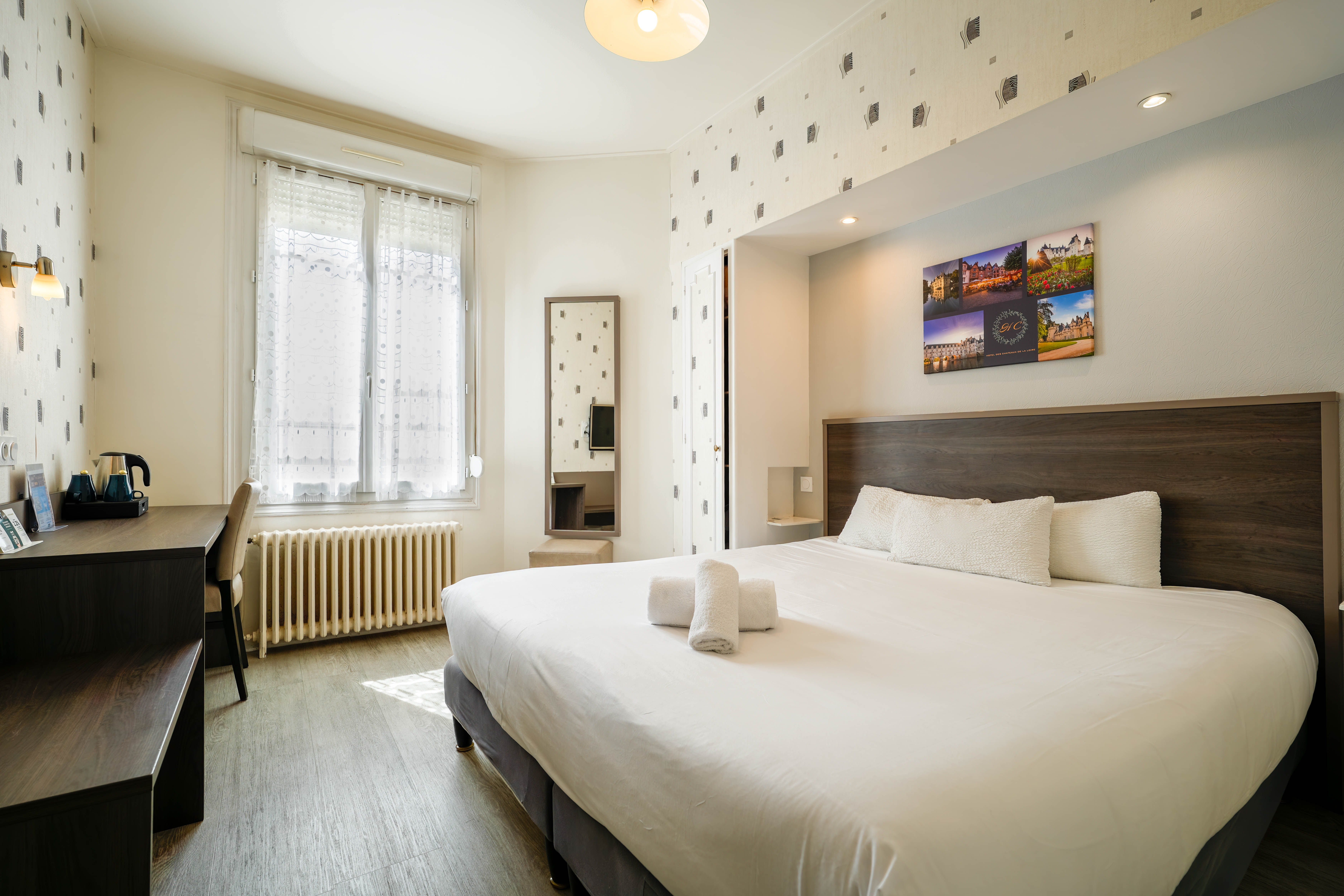 HÔTEL DES CHÂTEAUX DE LA LOIRE 26/50