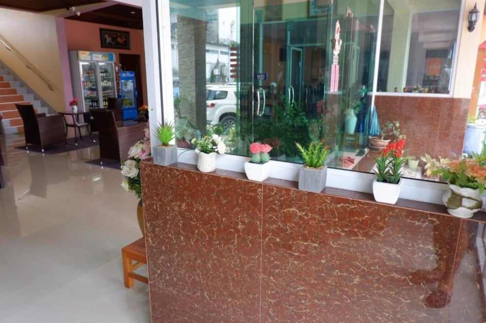 Na Chaidej Hotel 7/24