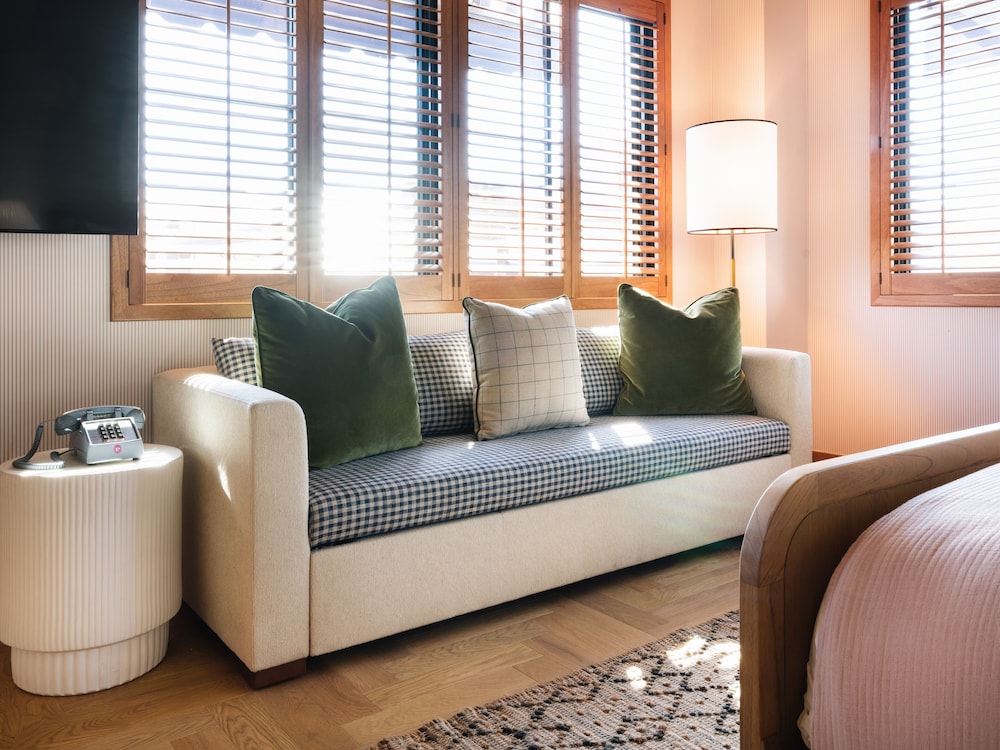 Palihouse Hyde Park Village 36/50