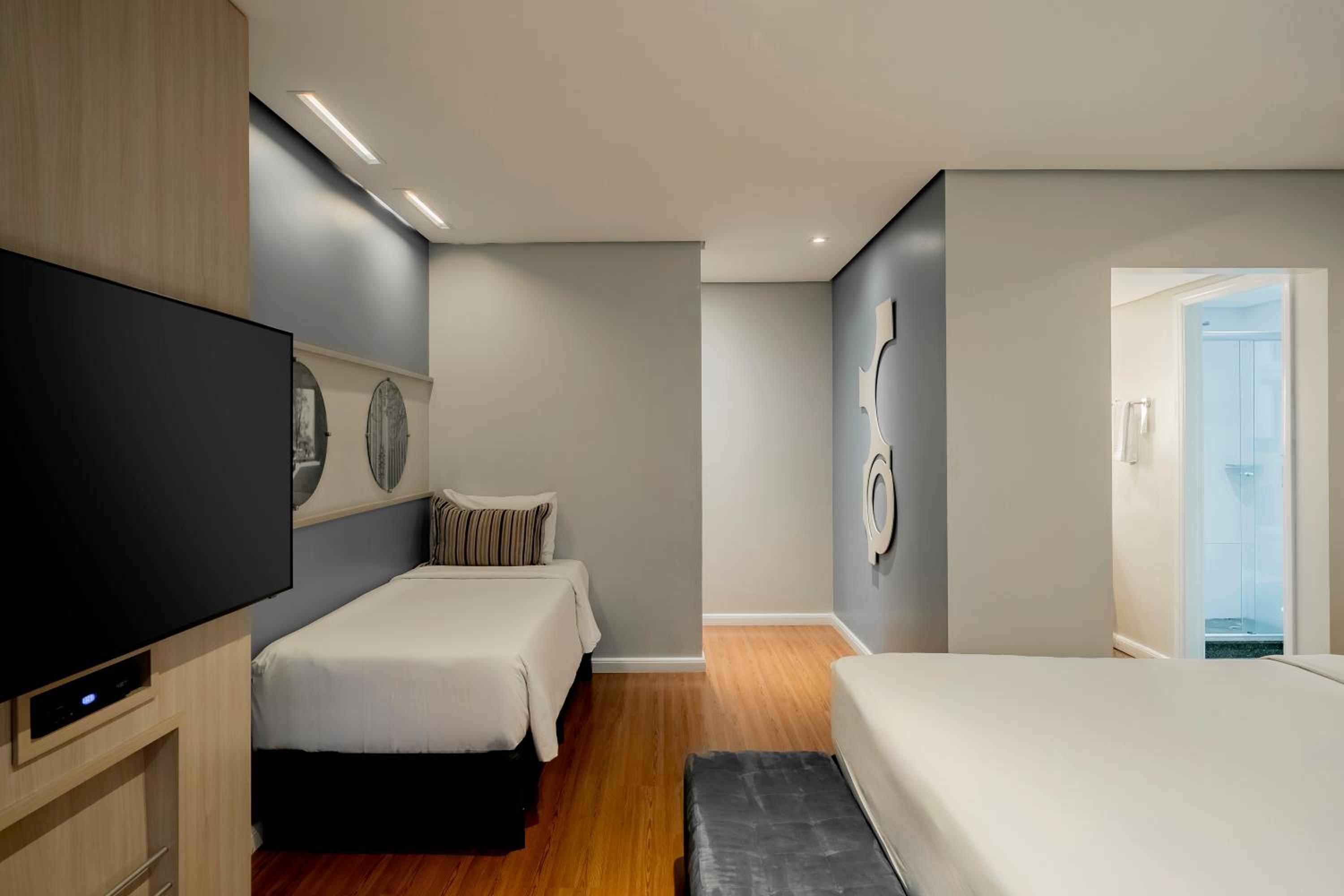Superior, Single Bed, 1 King and 1 Single Beds, Mercure Sao Paulo Pamplona Hotel 4/10