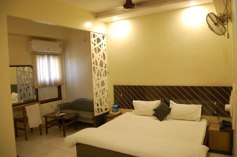 Hotel New Sunder 14/28