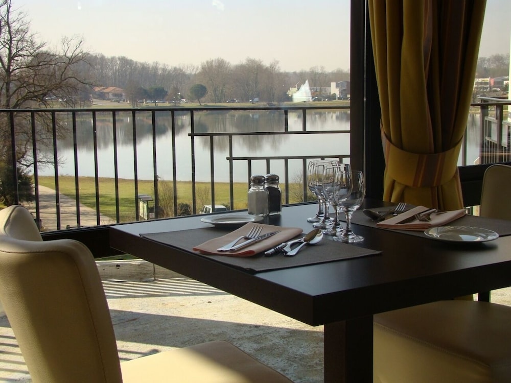 Brit Hotel Du Lac 31/43