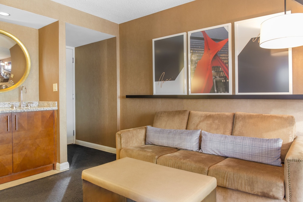 Omni Chicago Hotel 45/84