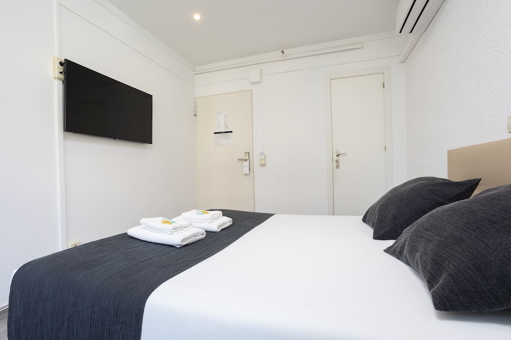 Hostal Bedmates 45/55