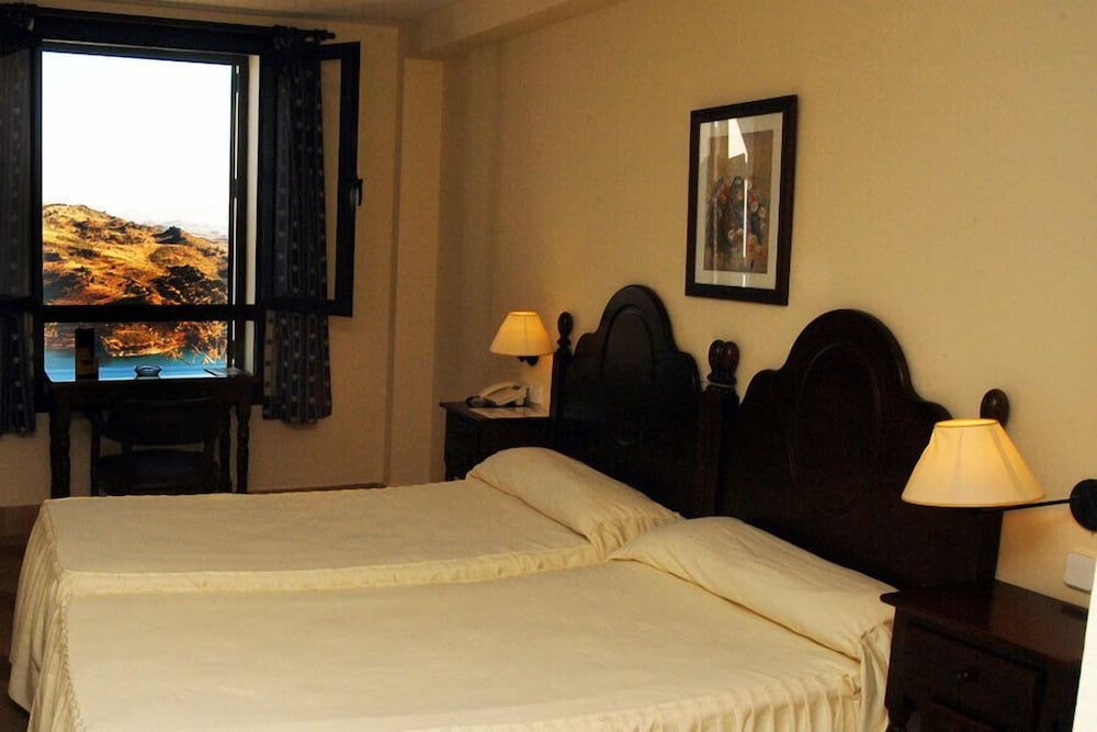 TUGASA Hotel Arco de la Villa 12/47