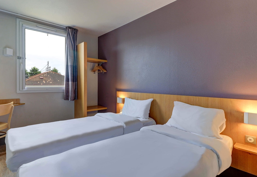 Room at B&B HOTEL Paray-Le-Monial, PARAY-LE-MONIAL