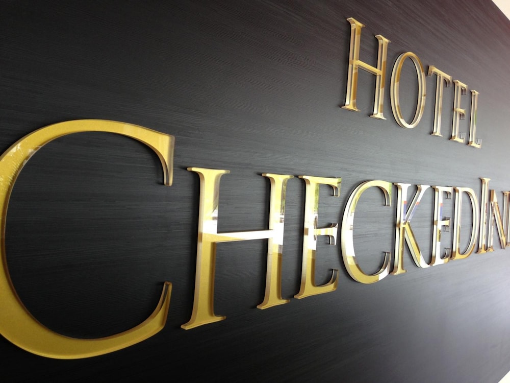 Capital O 90714 Hotel Checkedinn 25/38