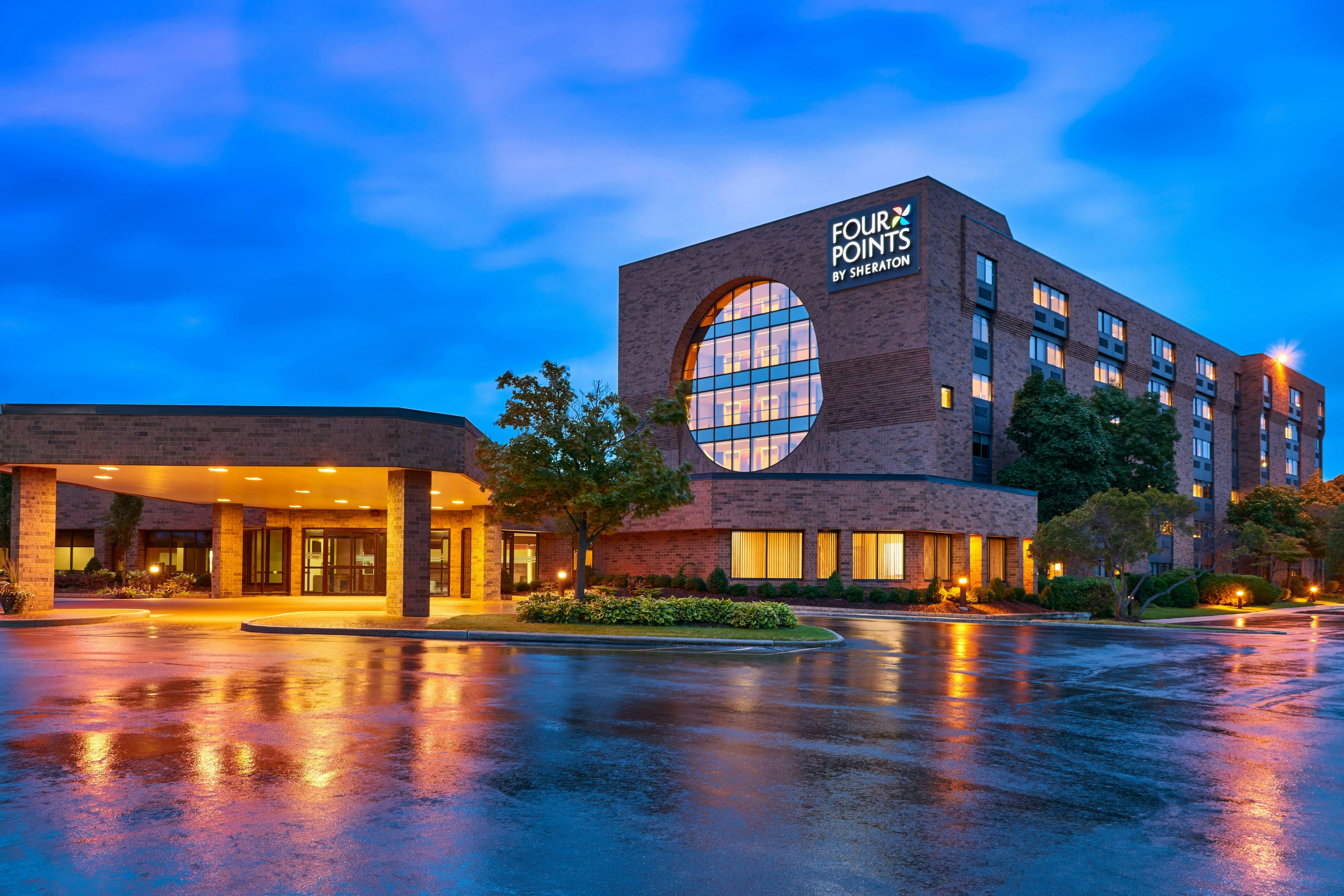 Four Points by Sheraton Milwaukee North Shore 2/2
