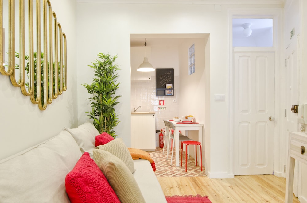 Lisbon Core Apartments In Bairro Alto Chiado 29/50