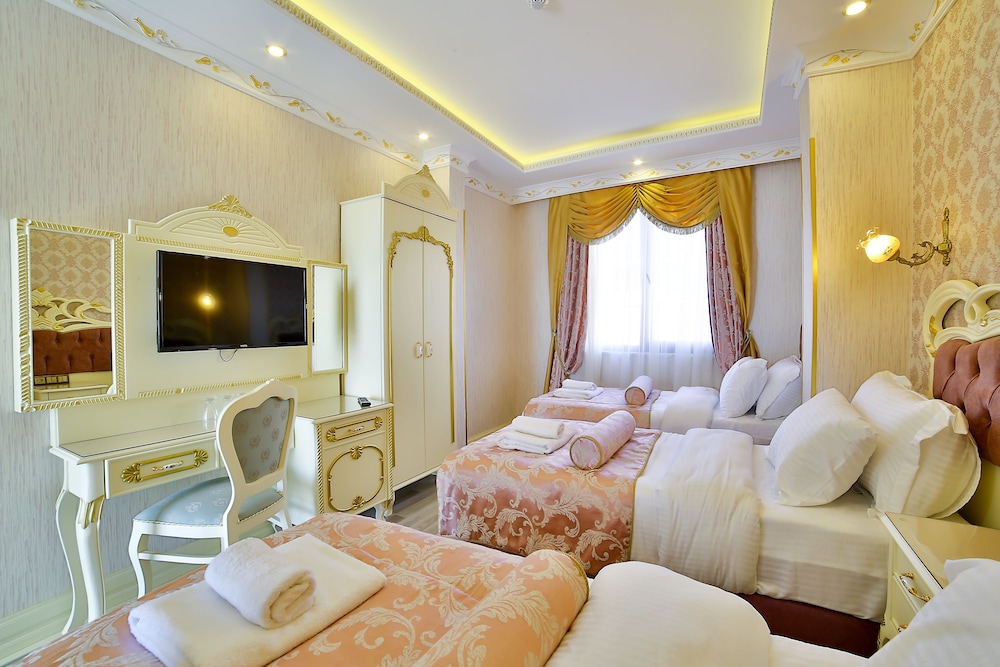 Nayla Palace 32/51
