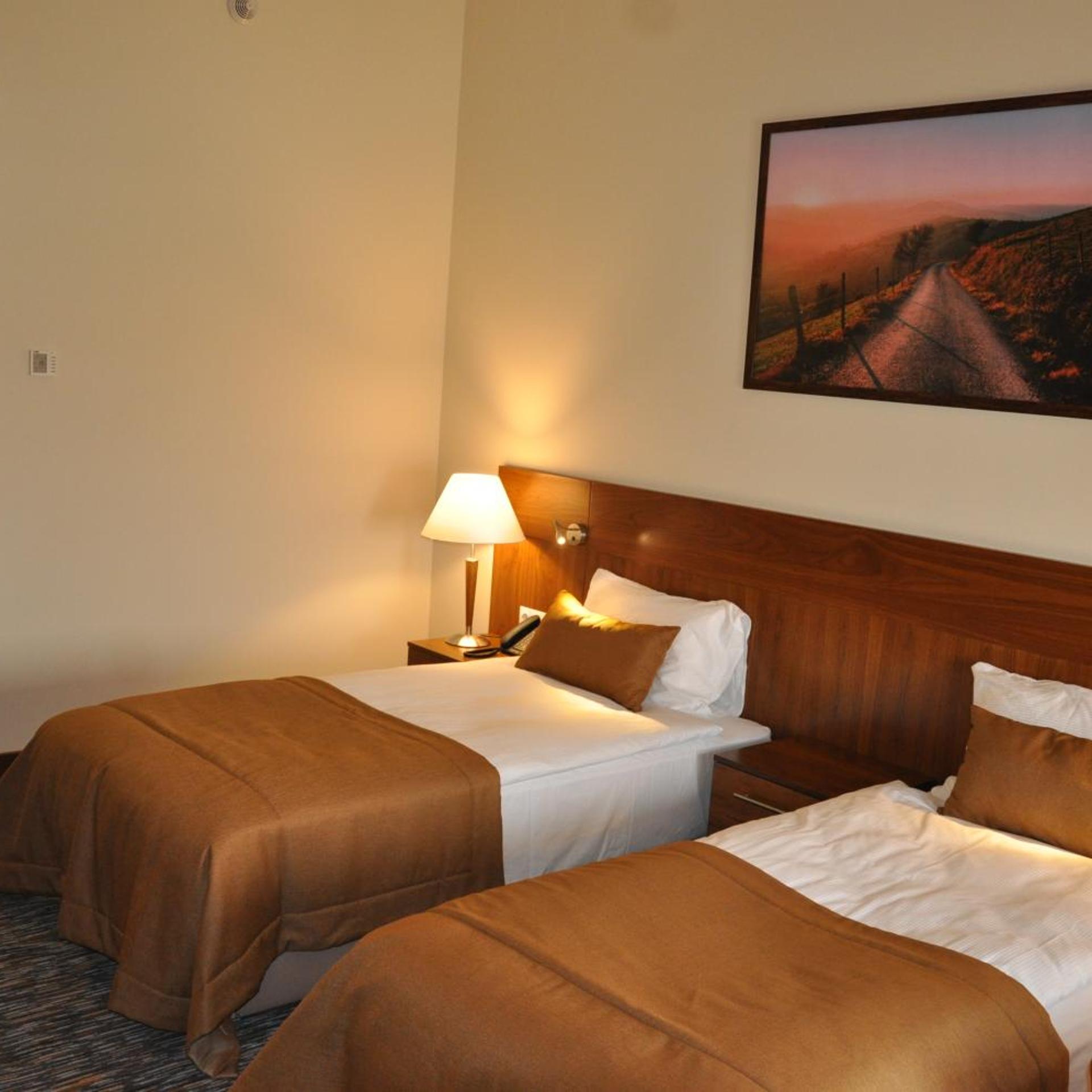 Kurmick Maysan Hotel 20/66
