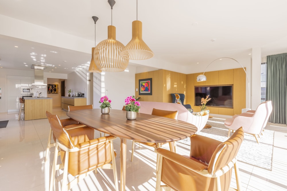Black Pearl Luxury Apartments 52/67