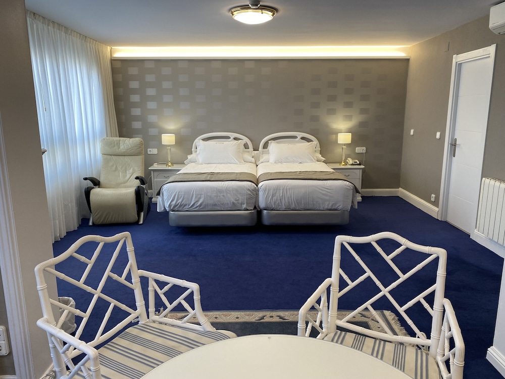 Sercotel Las Rocas Playa Hotel 9/38