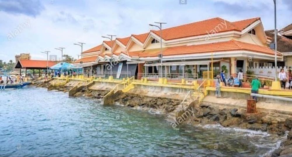 Rob And Fred's Resort 29/37