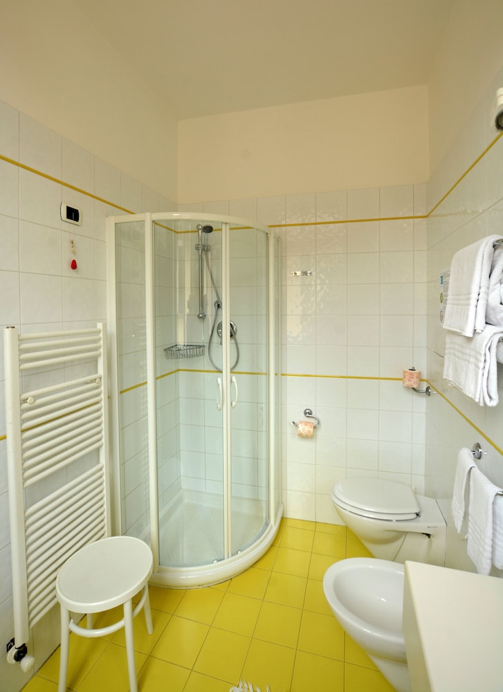 Albergo Italia 35/42